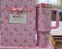 Stanley x LoveShackFancy 40oz Floral Quencher H2.0 Tumbler Purple Gift Box
